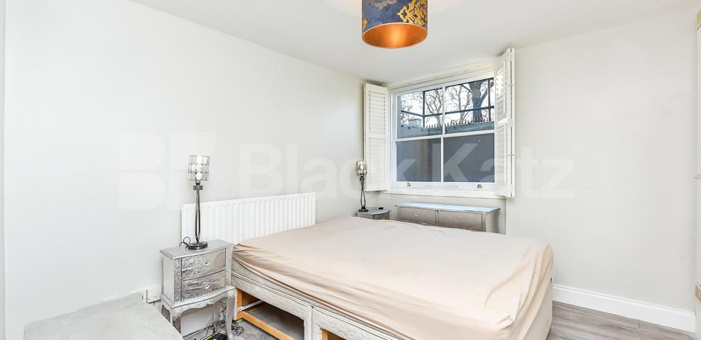 			UNDER OFFER , 2 Bedroom, 1 bath, 1 reception Apartment			 Clapham Common South Side, Clapham Common